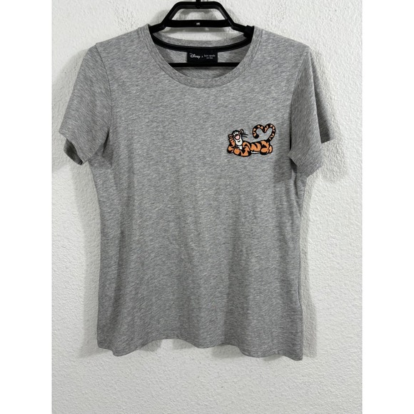 kate spade Tops - Kate Spade Gray Short Sleeve Tee with Tiger Patch
